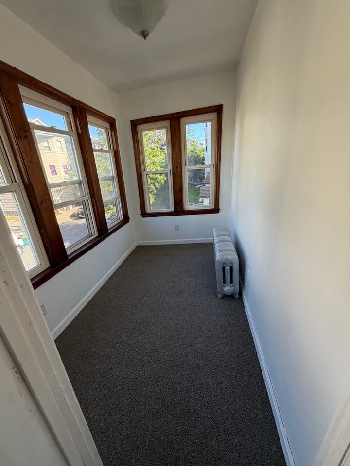 25 Woodbine St #2 - Photo 3 of 9