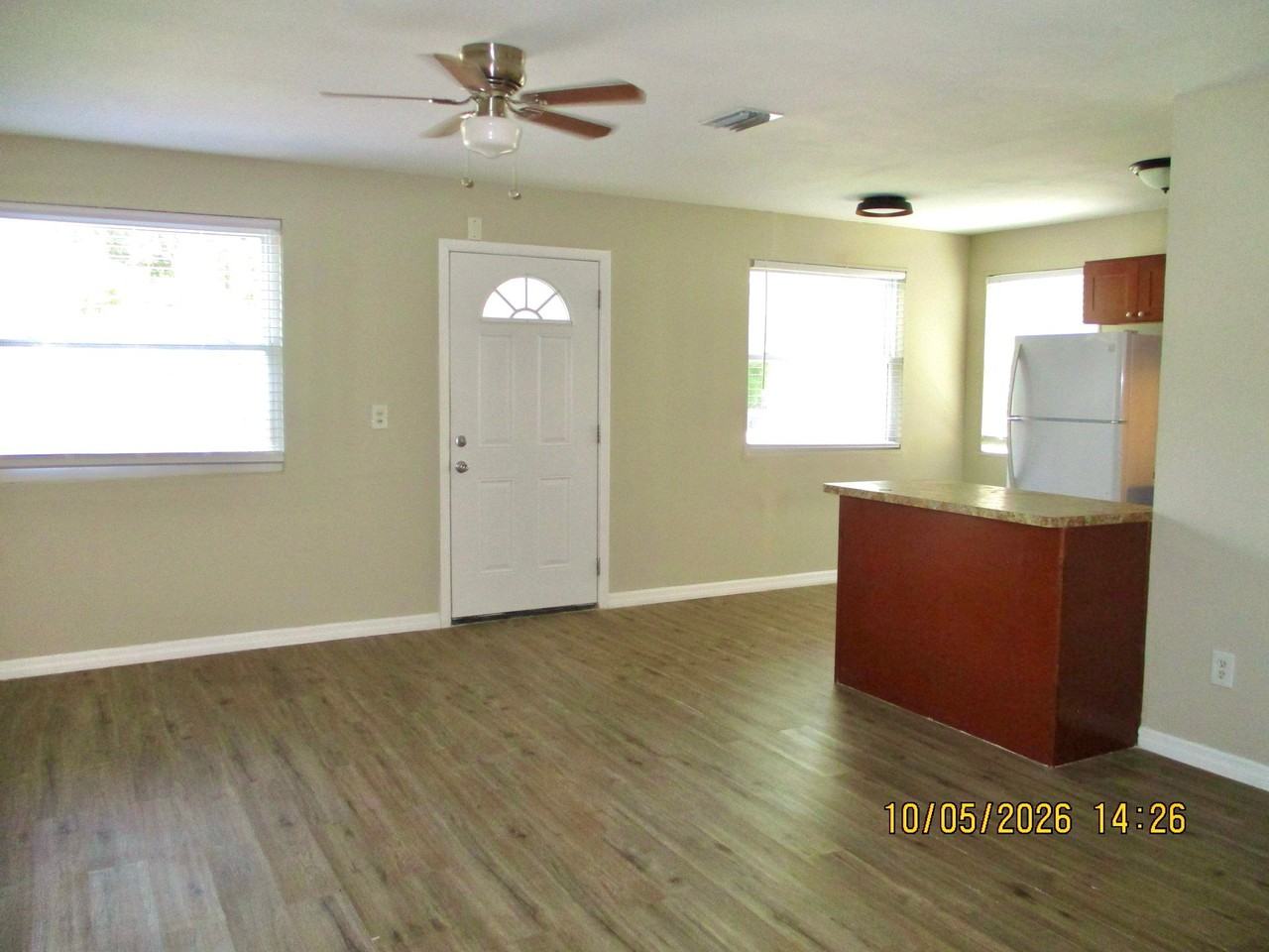 228 S Keech St - Photo 3 of 15