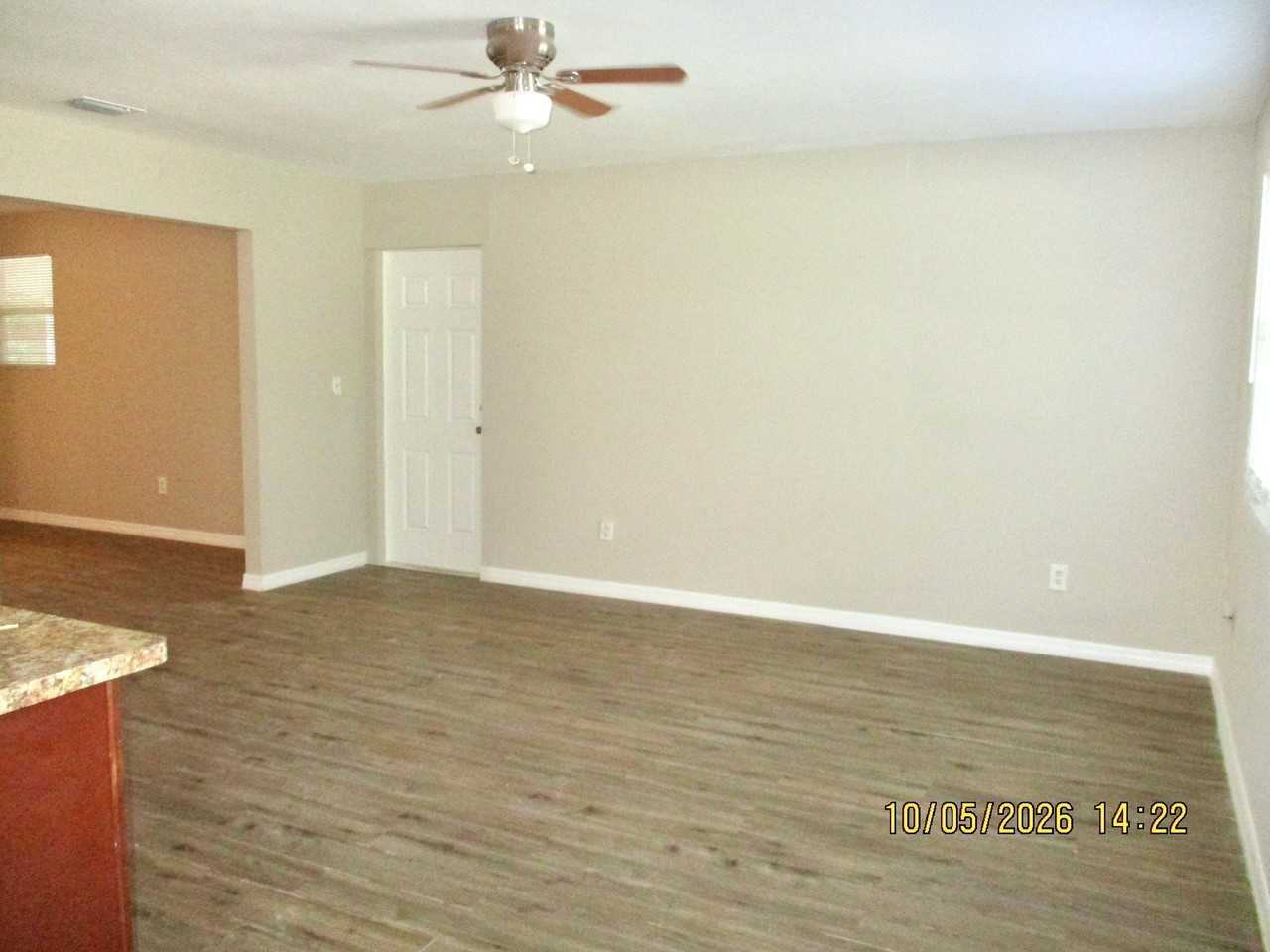 228 S Keech St - Photo 4 of 15