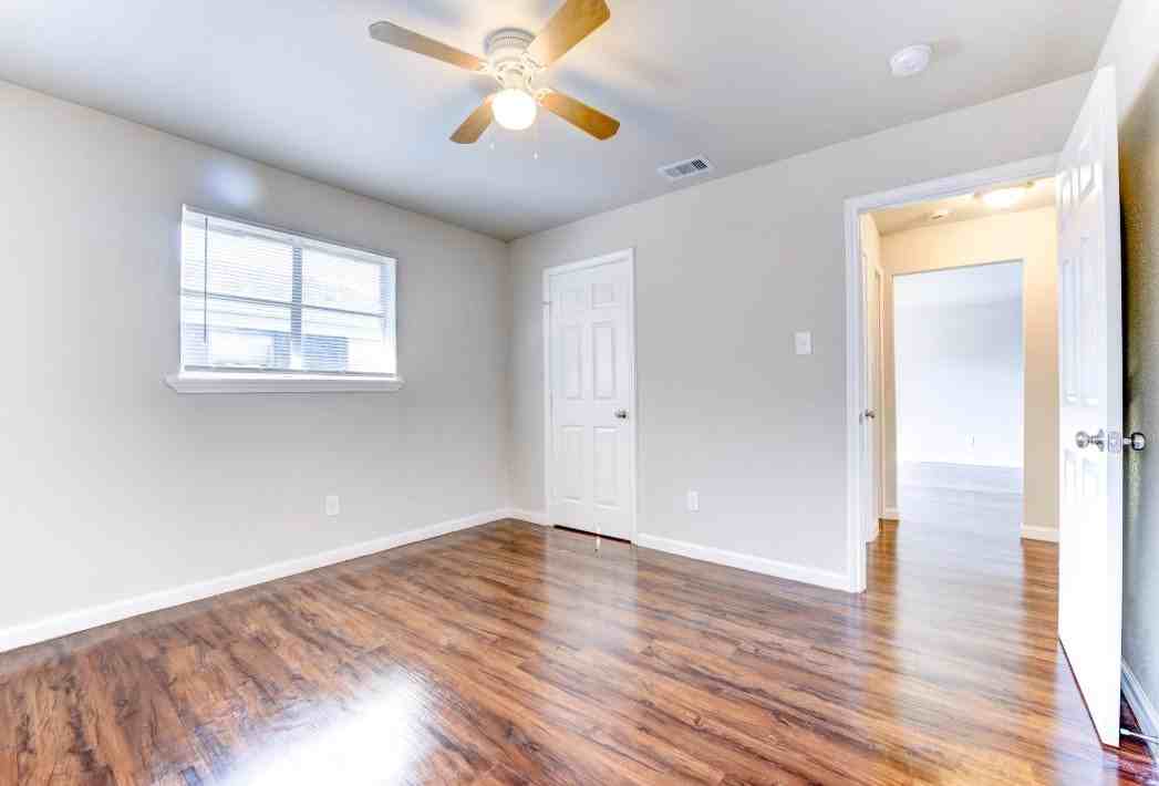 5513 Cavalcade St #16 - Photo 7 of 8