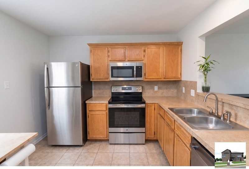 3105 Yaupon Rd #B - Photo 4 of 22