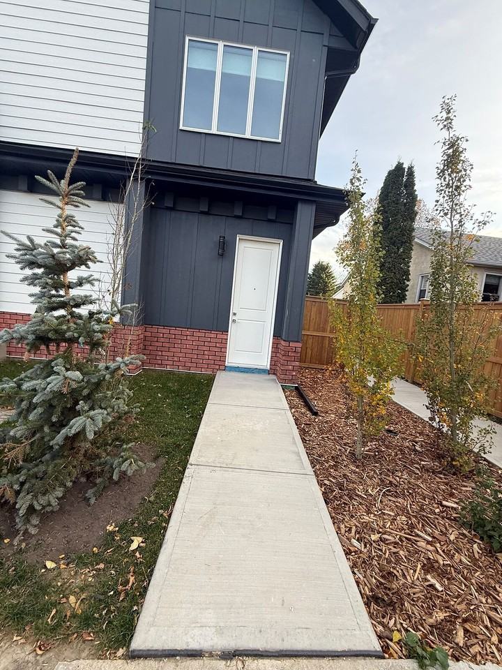 539 10 Ave Ne - Photo 5 of 19