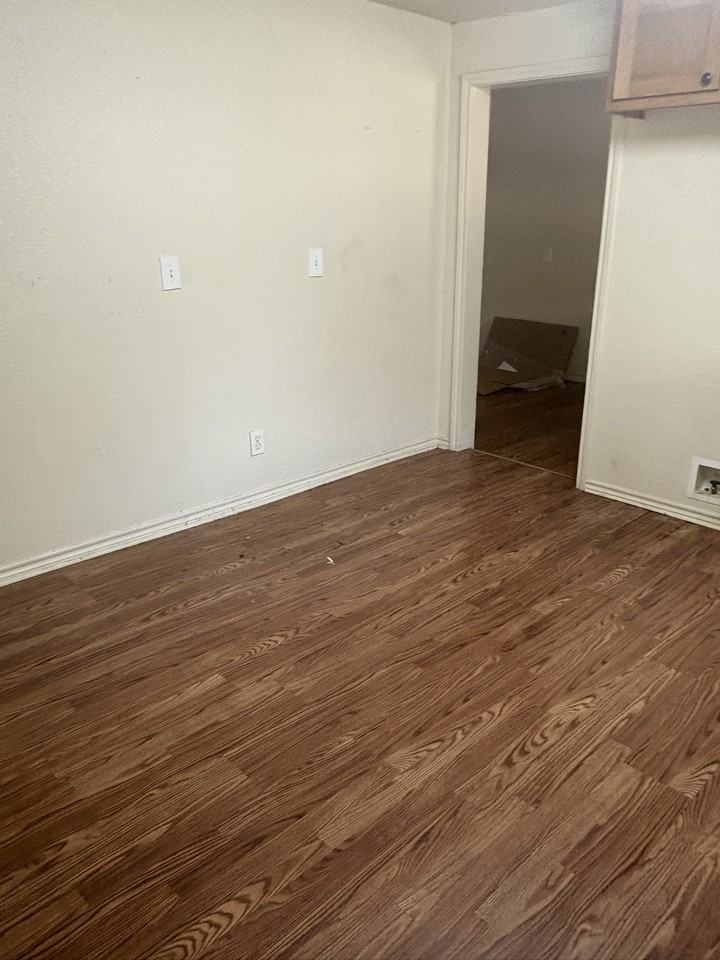 600 N Hill #NA - Photo 2 of 8