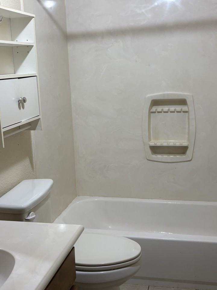 600 N Hill #NA - Photo 6 of 8