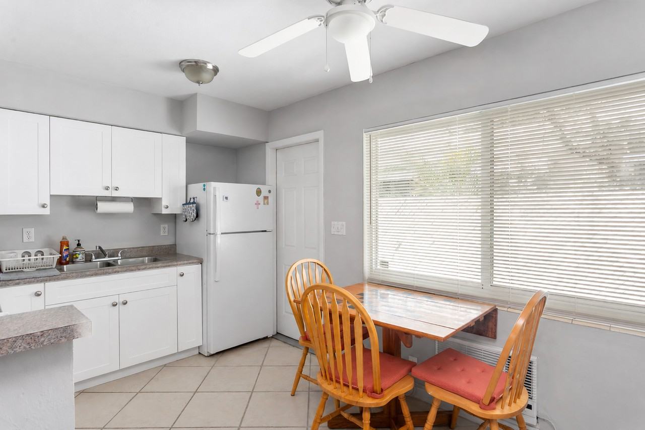 1317 Se 22nd Ave #3 - Photo 7 of 14