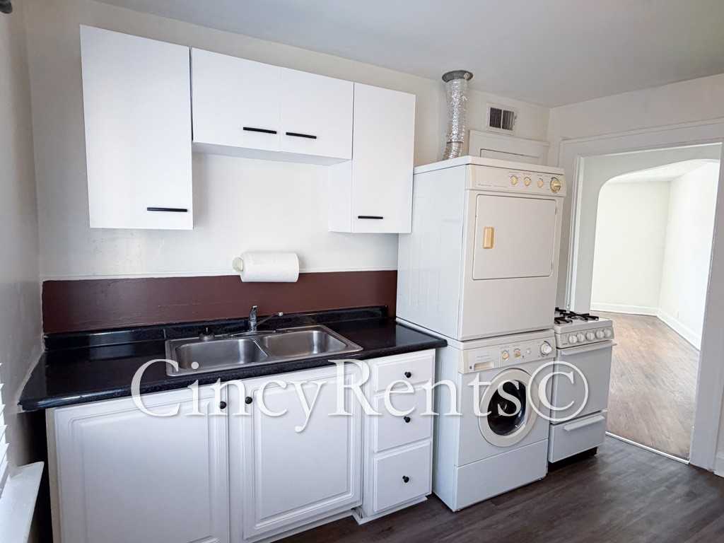 3540 Columbia Pkwy #1 - Photo 7 of 13