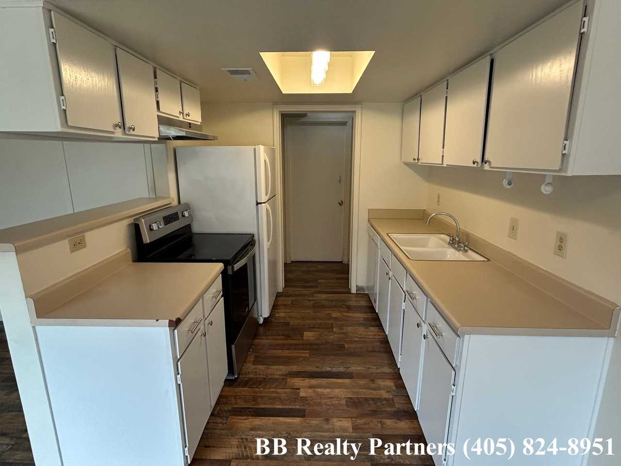 2902 S Juniper Ave #NA - Photo 5 of 19