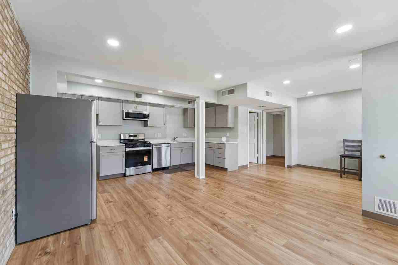 9208 Colesville Rd #NA - Photo 3 of 13