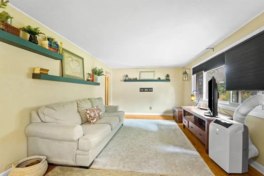 1004 Ford Rd #NA - Photo 2 of 9