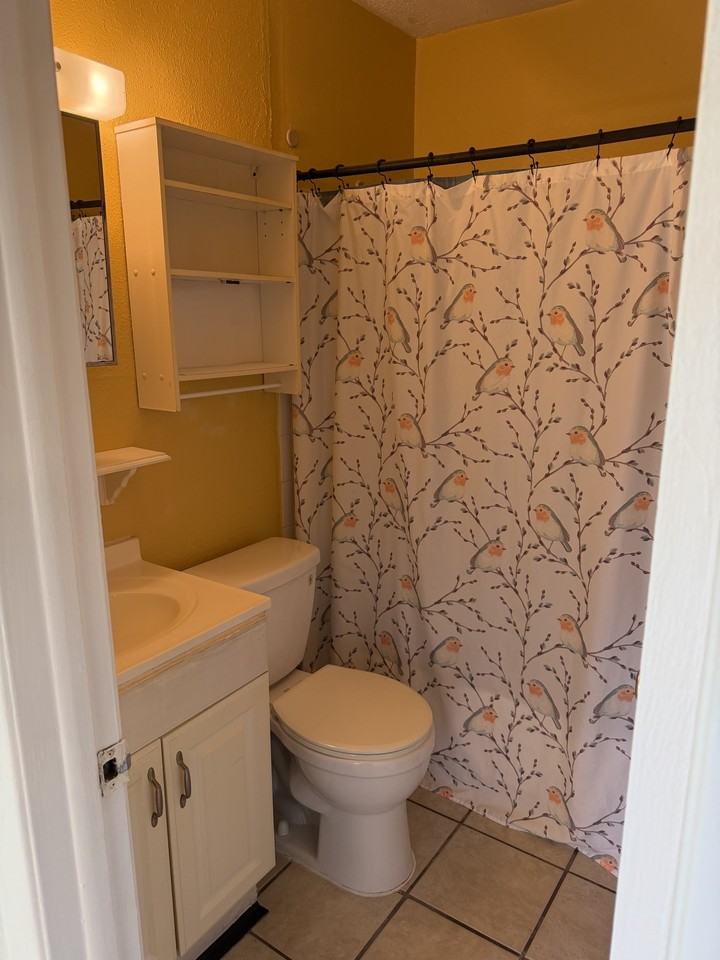 2814 Corrine St #A - Photo 5 of 8