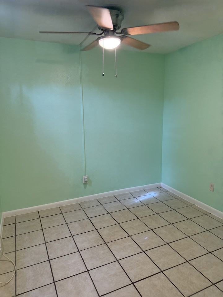 2814 Corrine St #A - Photo 6 of 8