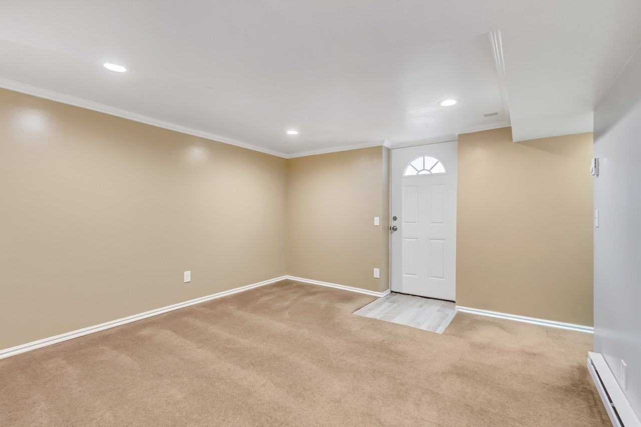 2925 S White Cir #NA - Photo 3 of 16