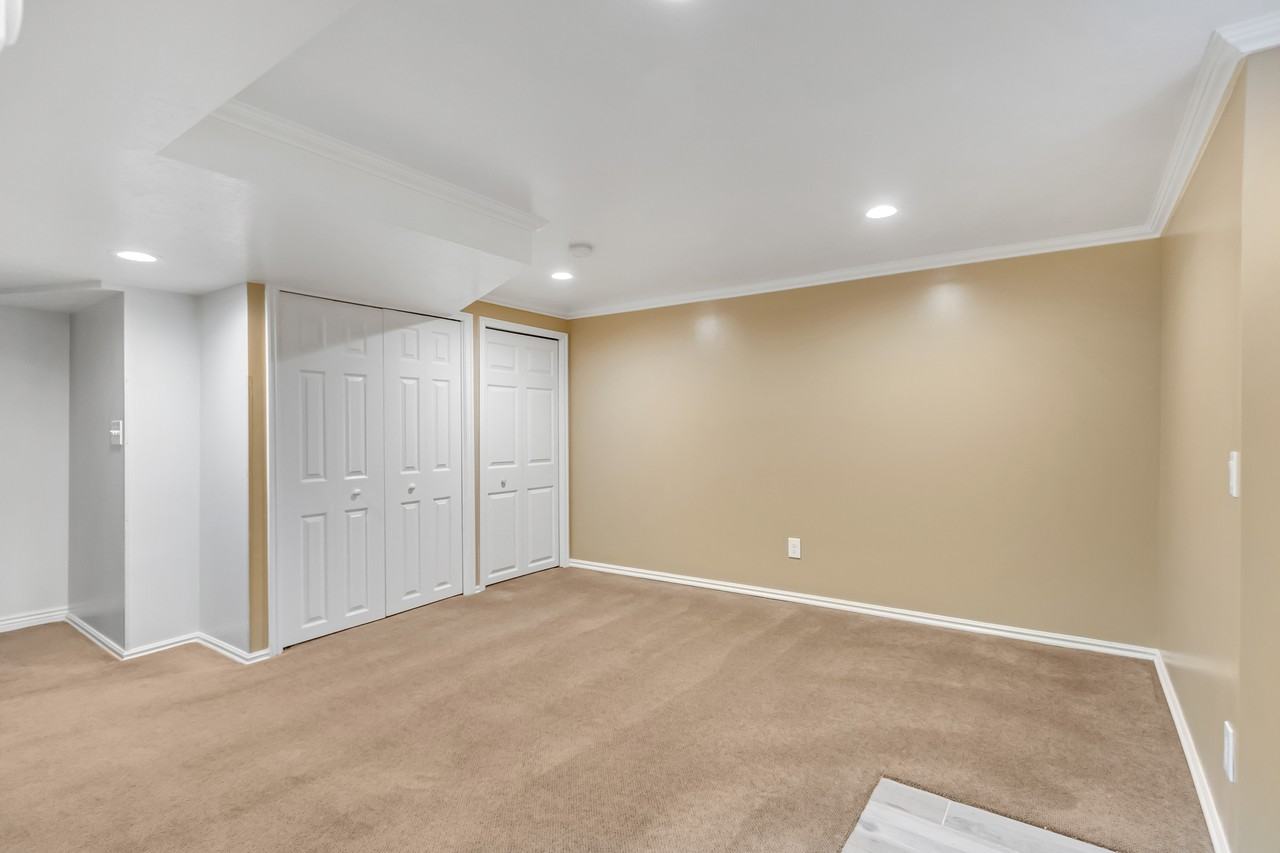 2925 S White Cir #NA - Photo 5 of 16