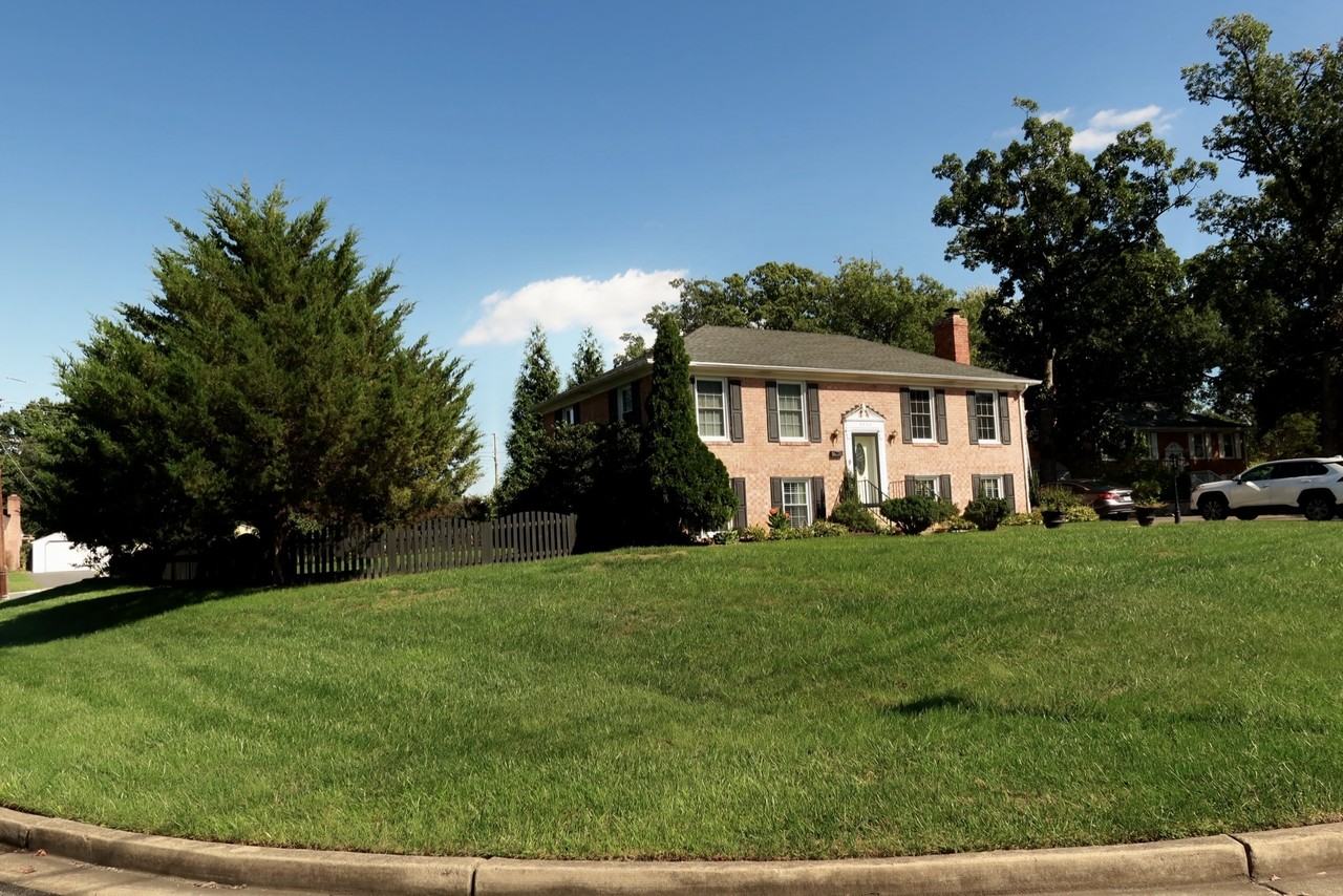 5004 Talbois Pl #NA - Photo 2 of 17