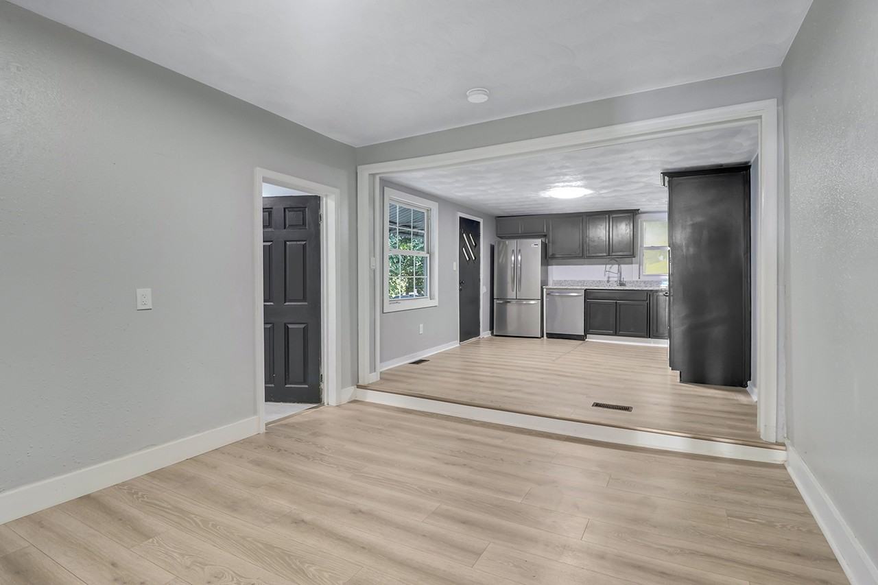 833 Fremont St #1 - Photo 3 of 20