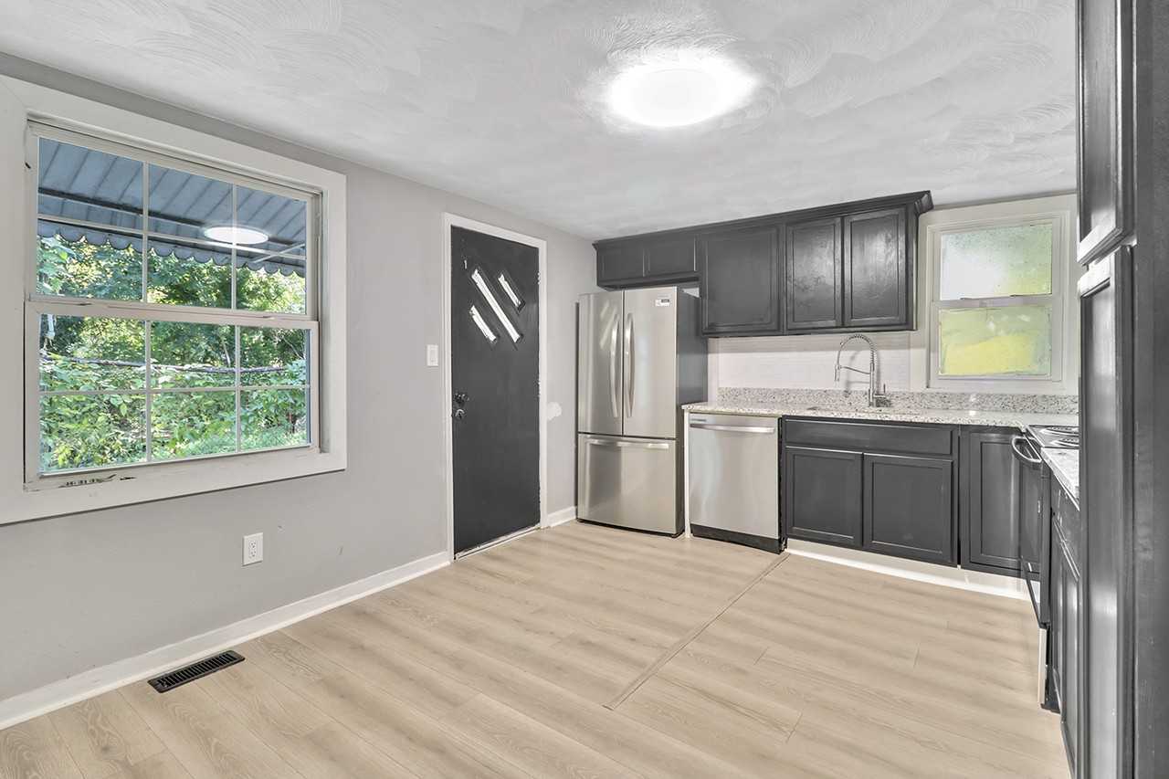 833 Fremont St #1 - Photo 7 of 20