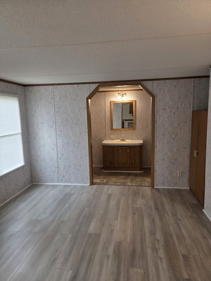 41 Pleasant Dr #1 - Photo 5 of 19