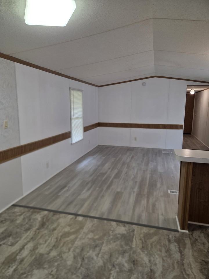 41 Pleasant Dr #1 - Photo 7 of 19