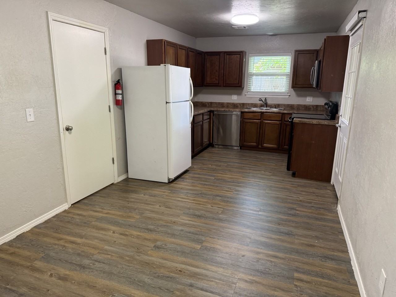 809 Nw 113th St #NA - Photo 7 of 19