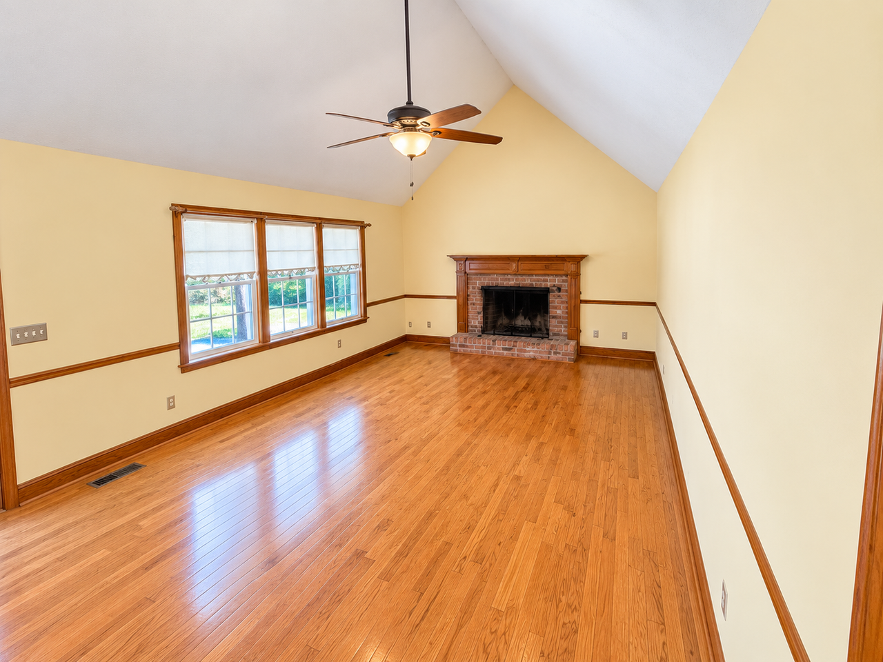 118 Sassafras Rd - Photo 5 of 17