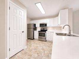 featured image of 100 Gethings Cir #352