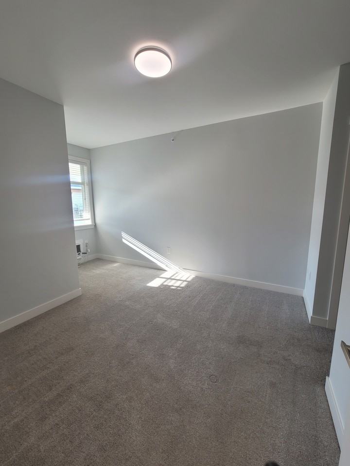 19940 Brydon Crescent #409 - Photo 4 of 16