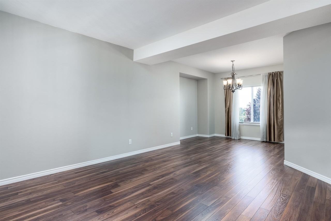 35487 Strathcona Court - Photo 5 of 12