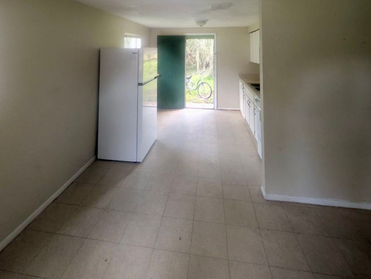 7068 County Road 213 - Photo 2 of 8