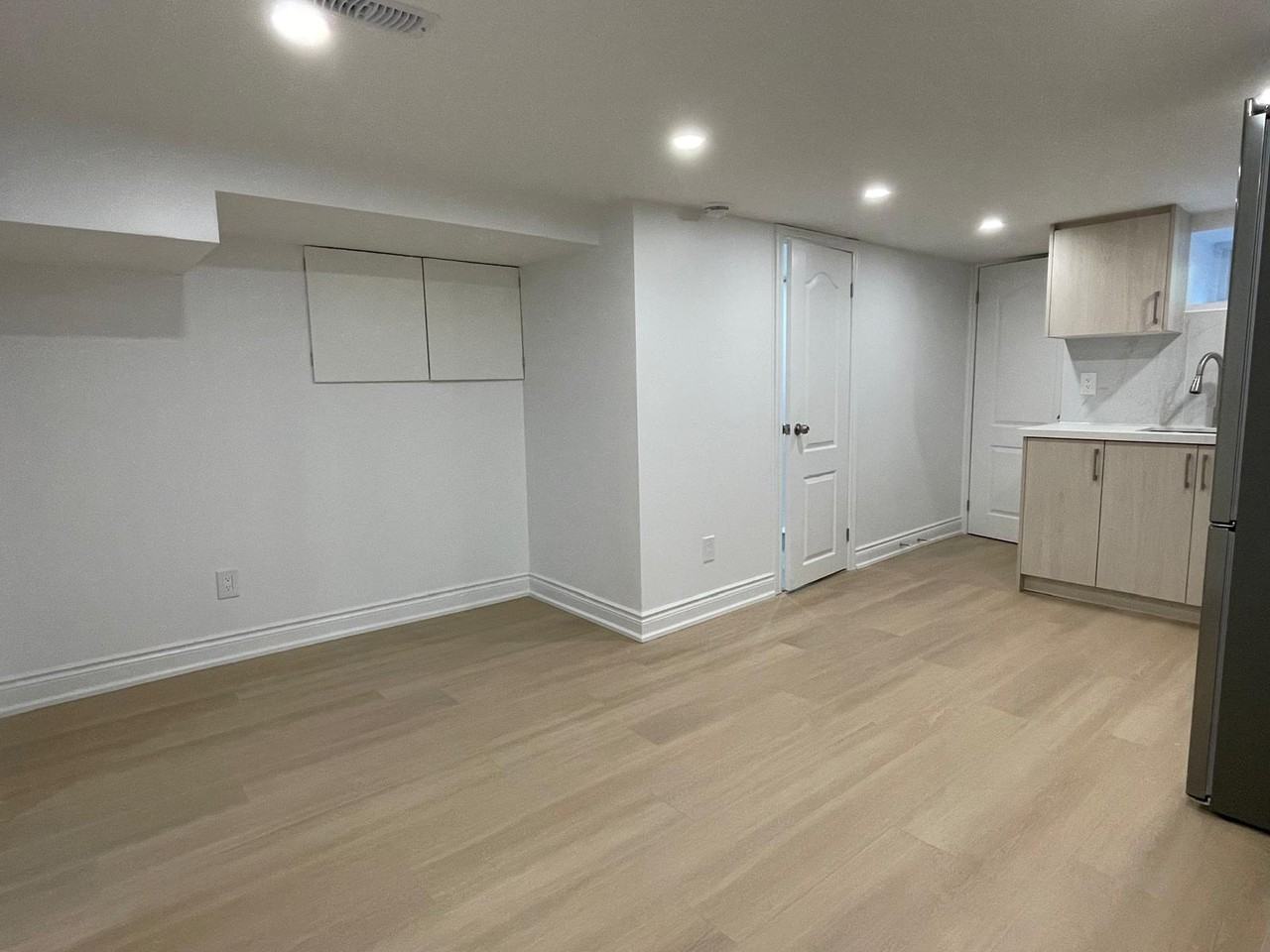 24 Norton Avenue #B - Photo 4 of 13