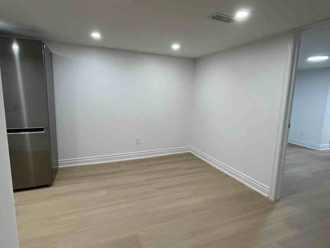 24 Norton Avenue #B - Photo 5 of 13
