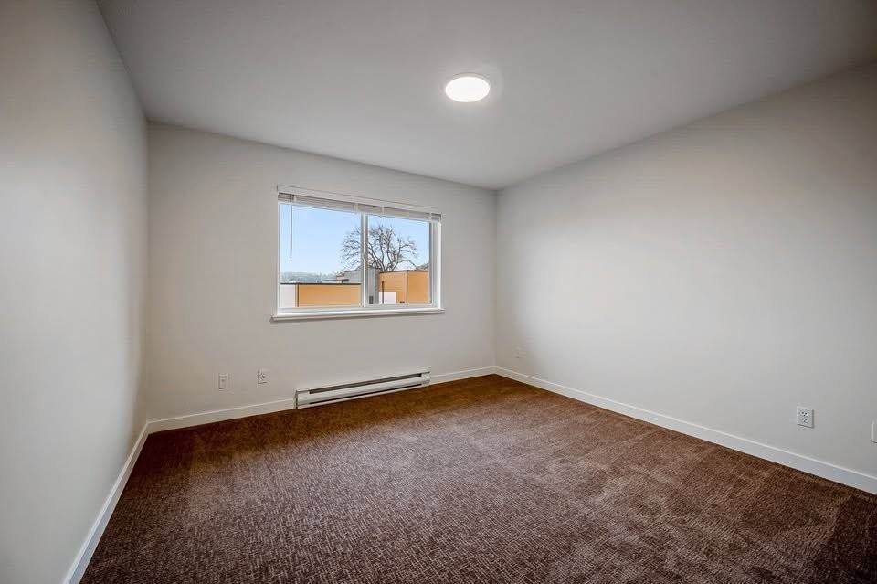 575 Wade Ave E - Photo 2 of 6