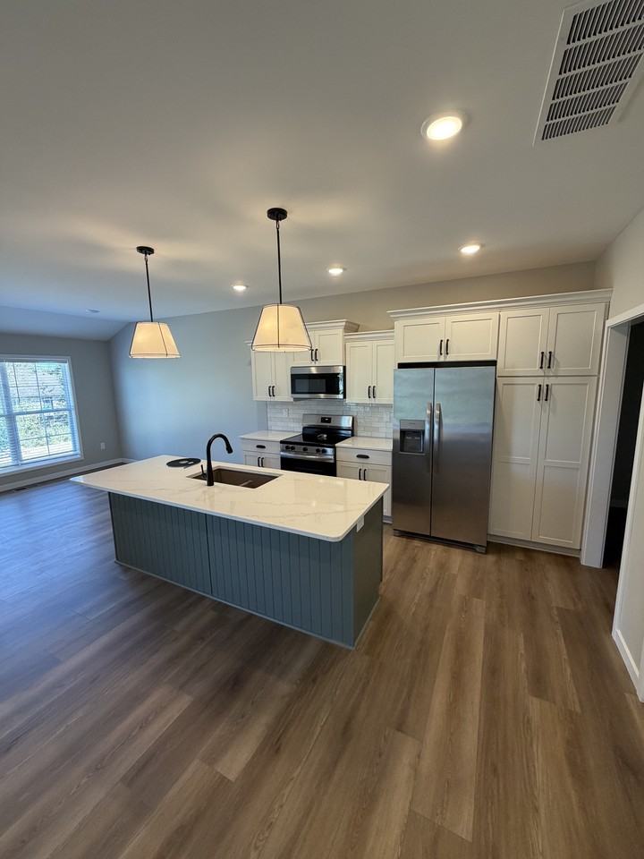 12827 Halle Dr #1 - Photo 3 of 15