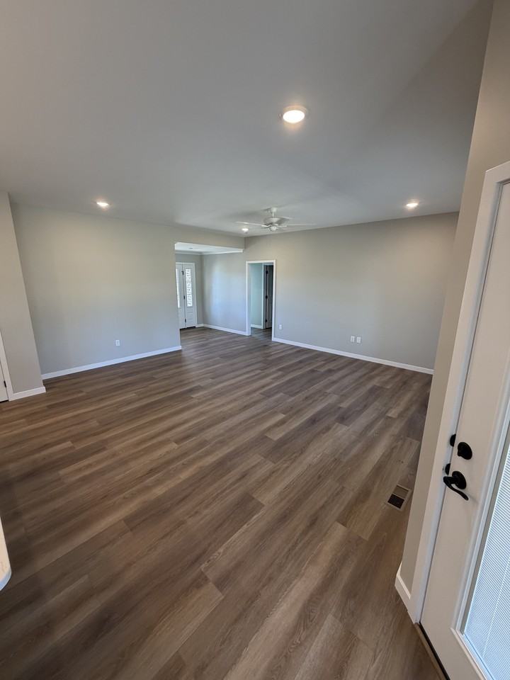 12827 Halle Dr #1 - Photo 5 of 15