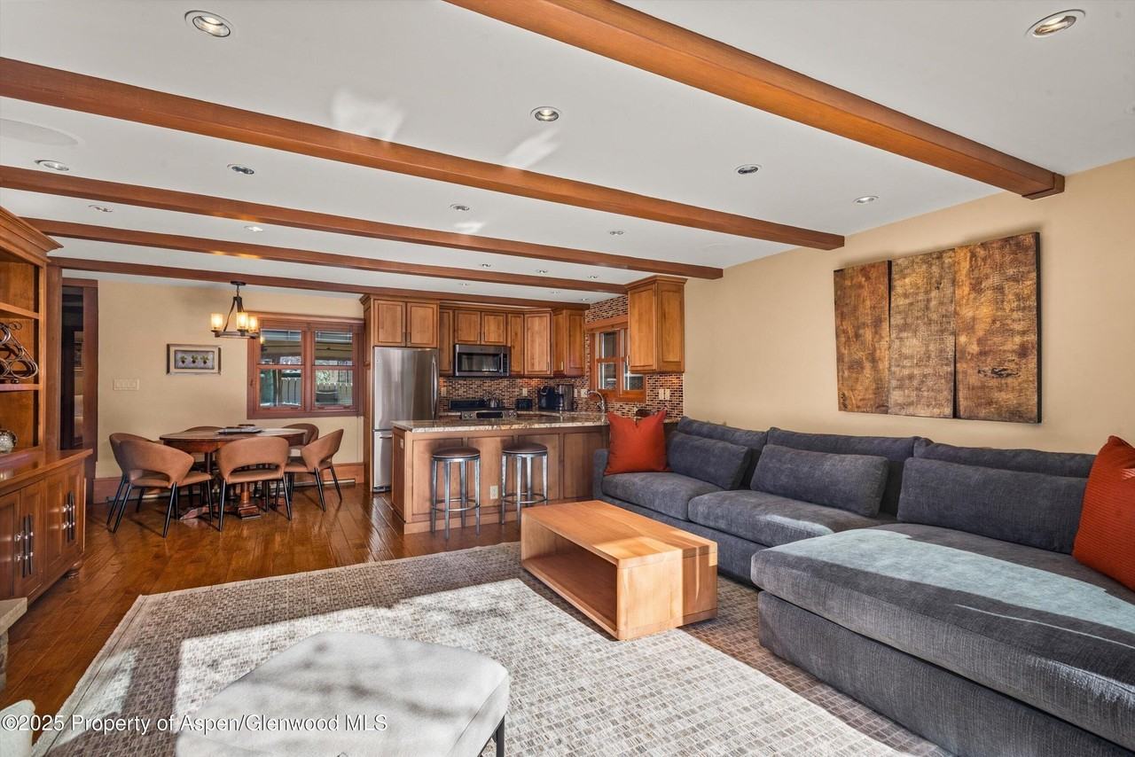 825 E Hopkins Ave #2S - Photo 5 of 28