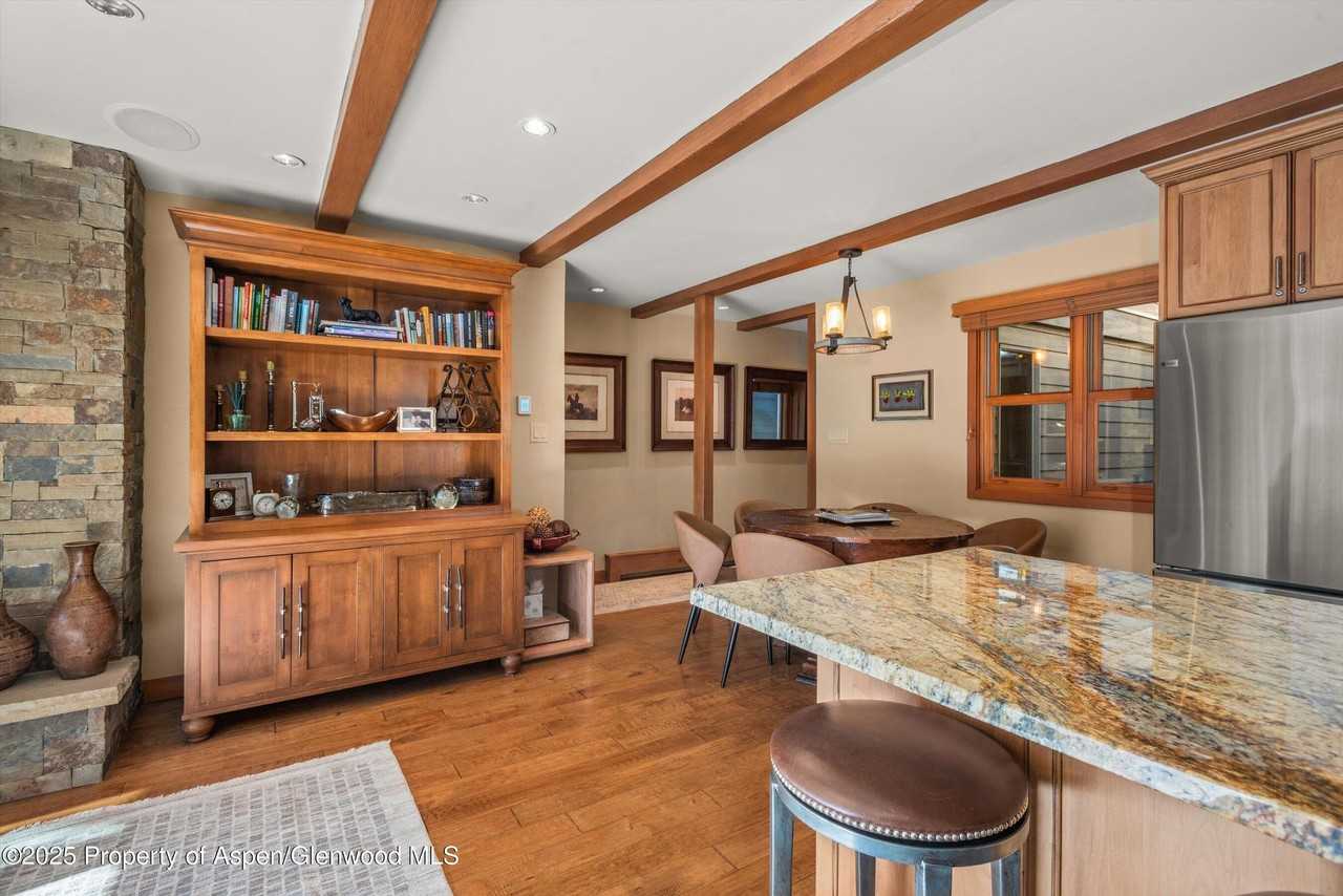 825 E Hopkins Ave #2S - Photo 7 of 28