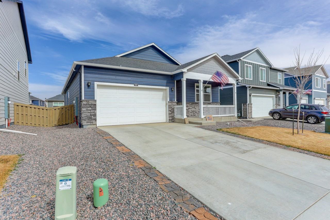 826 Elias Tarn Dr #1 - Photo 2 of 39