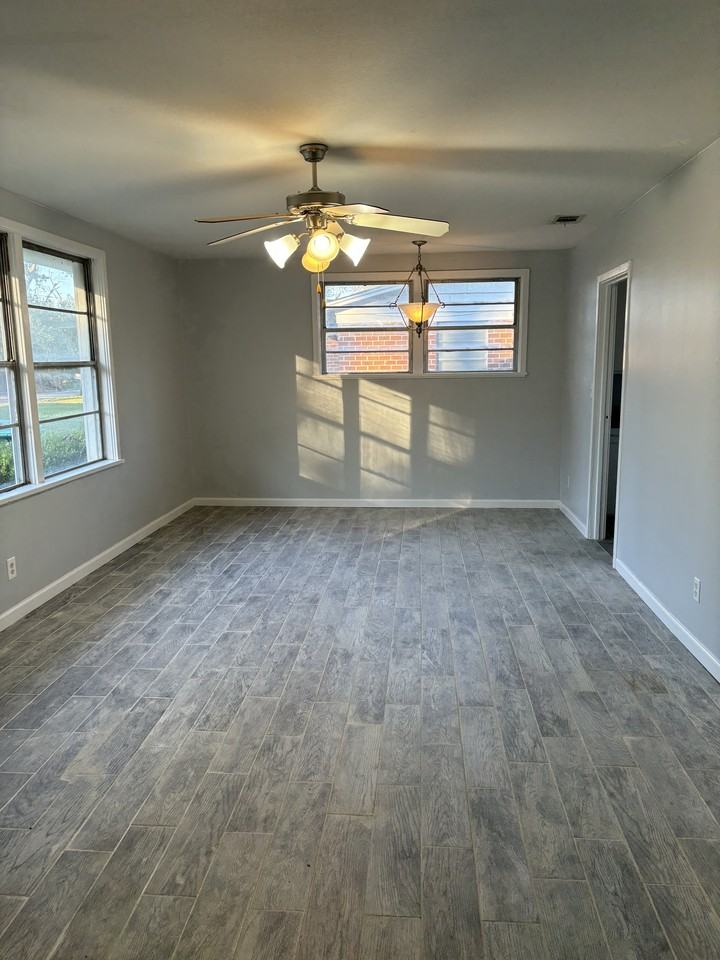 706 Wilson Ave #1 - Photo 4 of 10