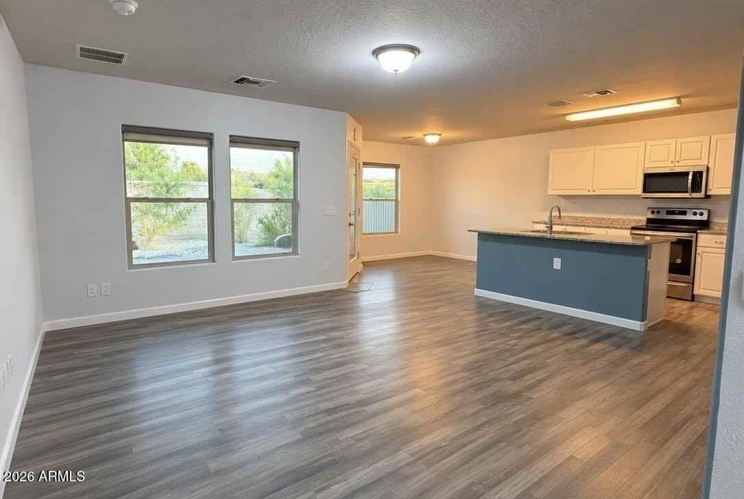 80 W Monte Cristo Dr - Photo 6 of 17