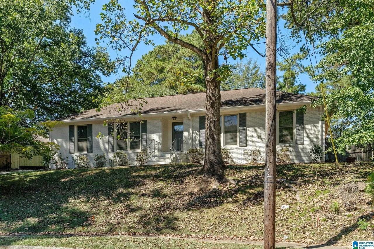4220 Shiloh Ln - Photo 2 of 35