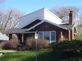 featured image of 119 S Bryan Ave