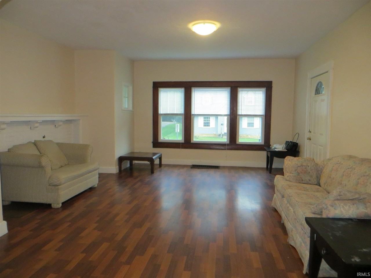 119 S Bryan Ave - Photo 2 of 13
