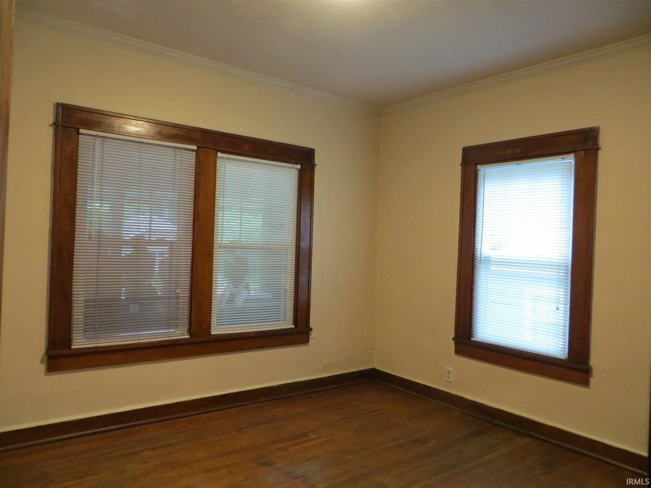119 S Bryan Ave - Photo 7 of 13
