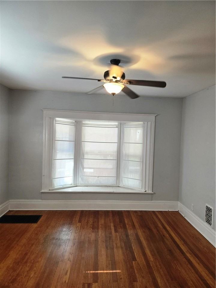 108 Vassar St - Photo 7 of 21