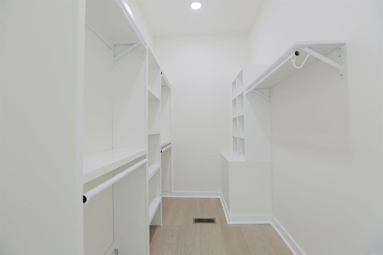 1006 S Cross St - Photo 7 of 36