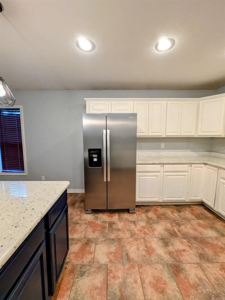 50 Rebecca Ln - Photo 7 of 16