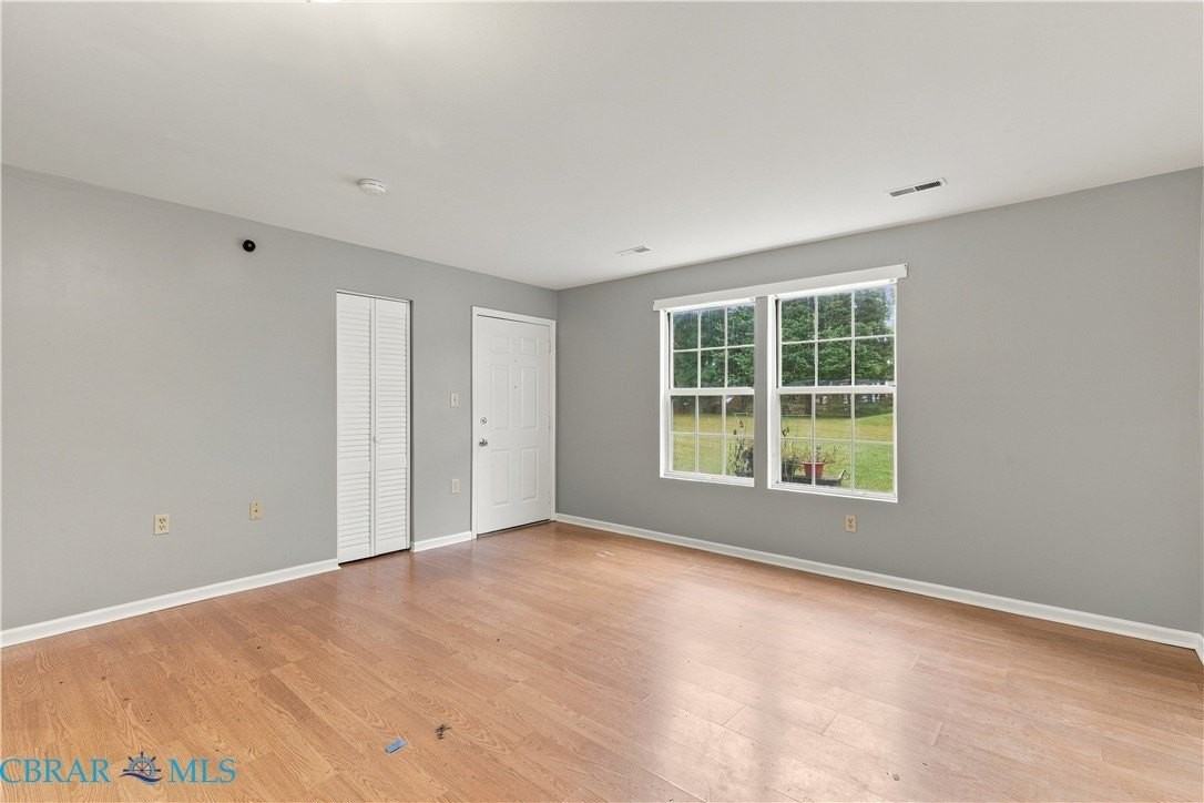 6661 Cedar Lake Dr #8 - Photo 4 of 12
