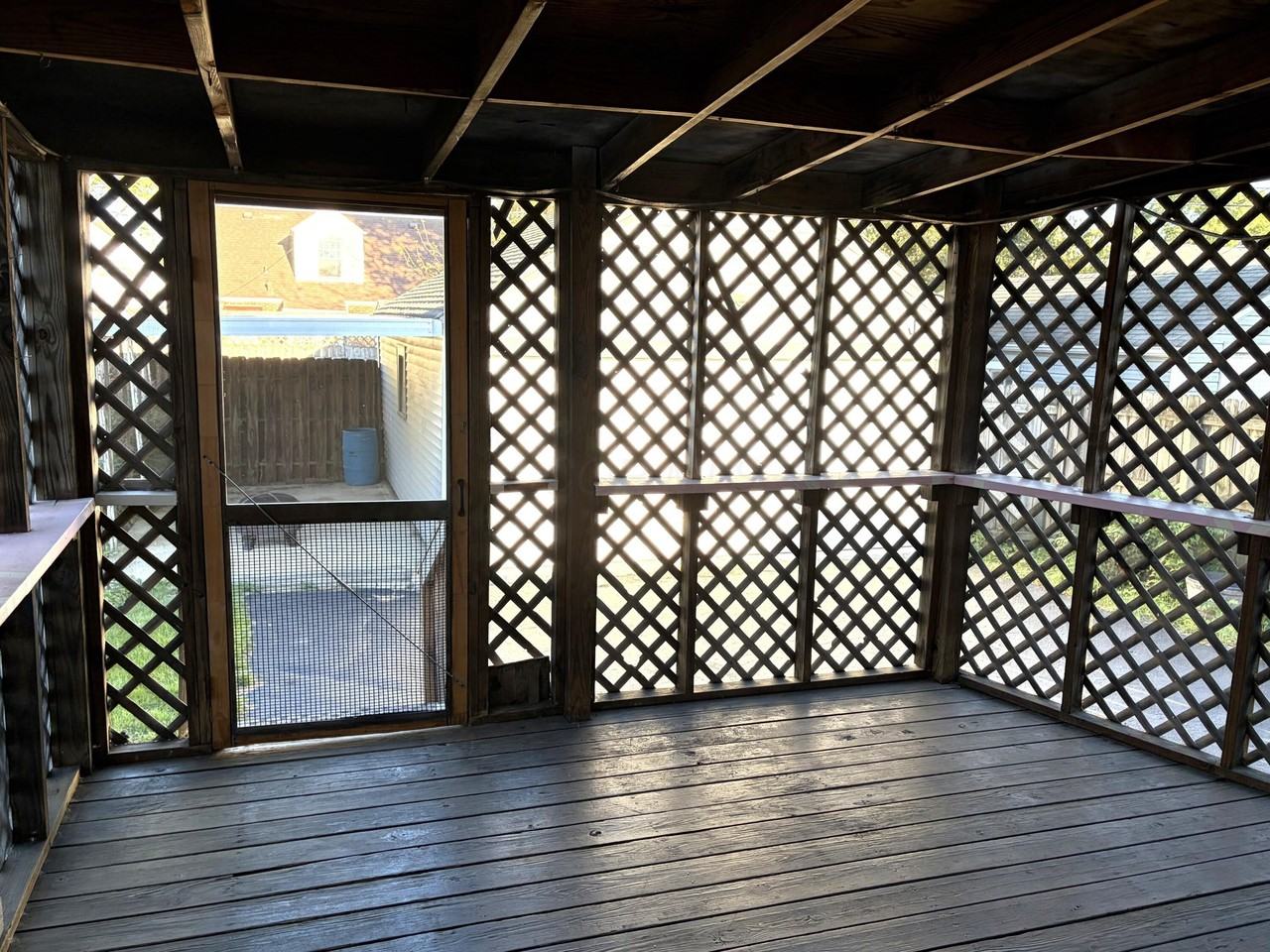 308 Letchworth Ave - Photo 4 of 23