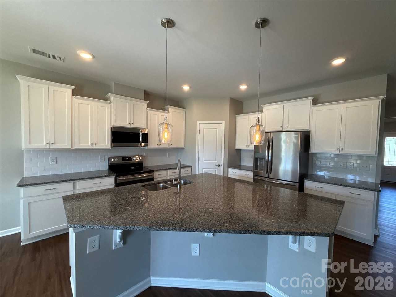 10109 Wesleyan Hall Dr - Photo 6 of 30