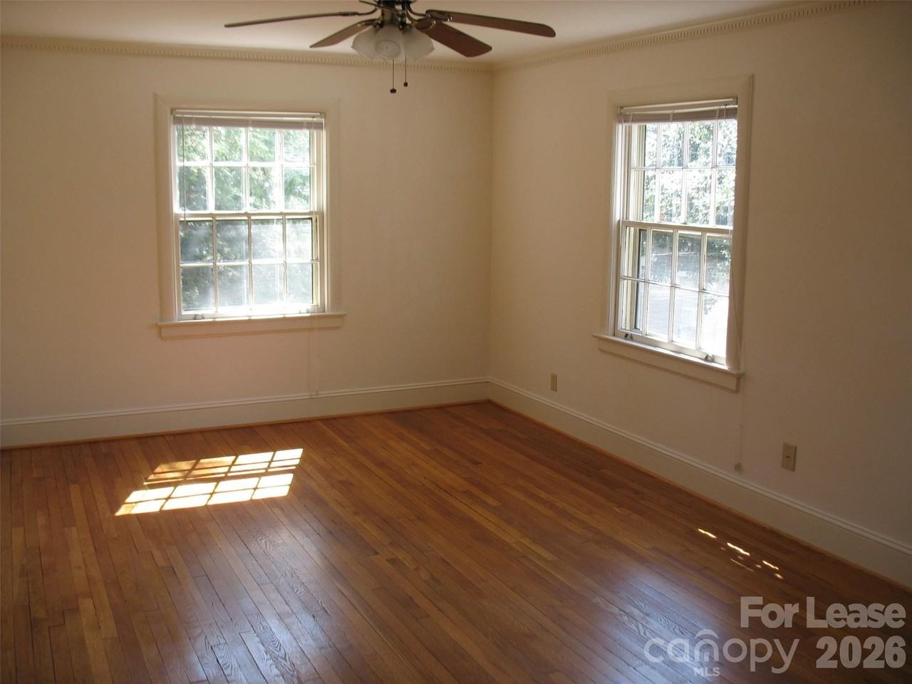 3043 Park Rd - Photo 2 of 10