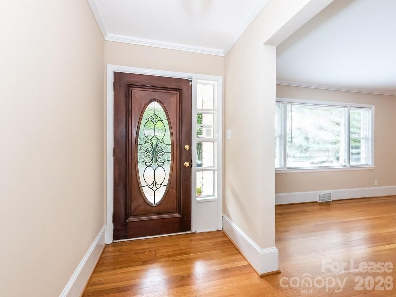 1301 N Sharon Amity Rd - Photo 4 of 25